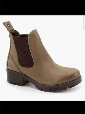 Bueno brown leather Florida Chelsea Boots pull on size 37 / US 7-7.5